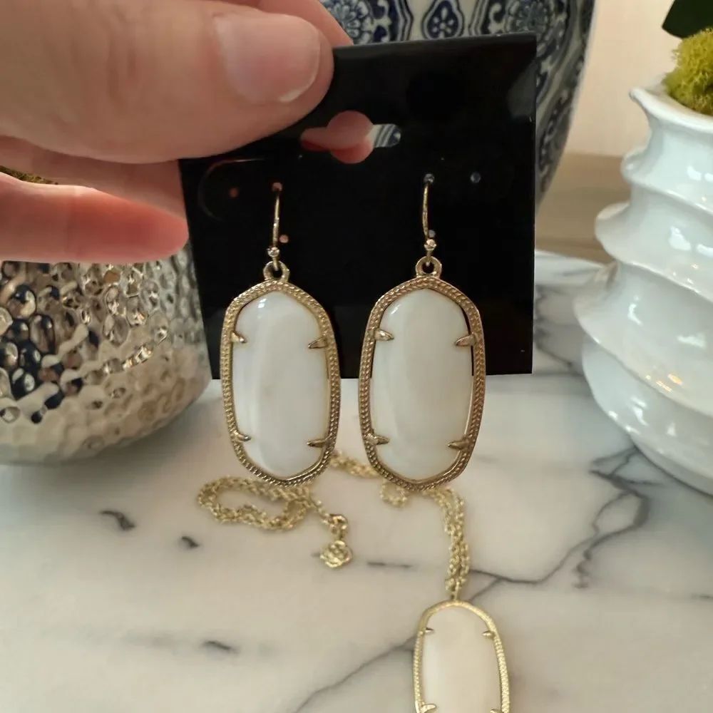 Kendra Scott Rayne necklace and earring set - Picture 3 of 5